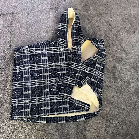 Free People Miss You Poncho - NWOT - Picture 5 of 9